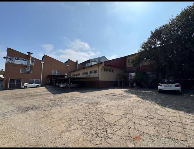 16,000M² WAREHOUSE TO LET IN INDUSTRIA WEST